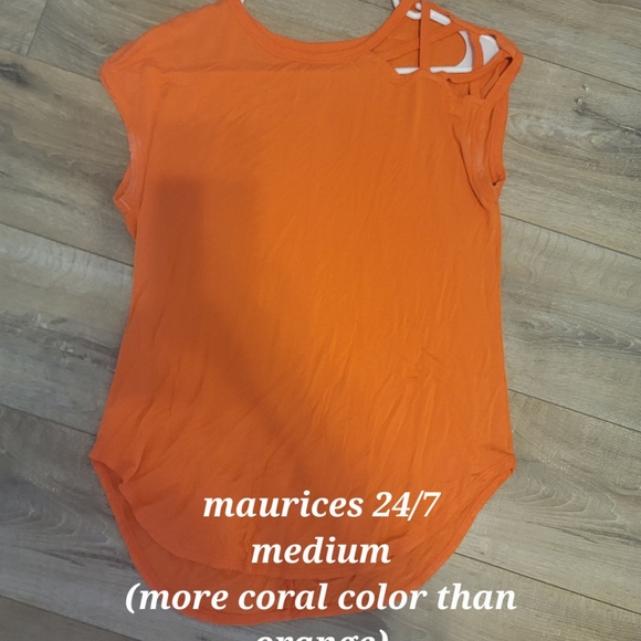 Clothes - Picture 2 of 8